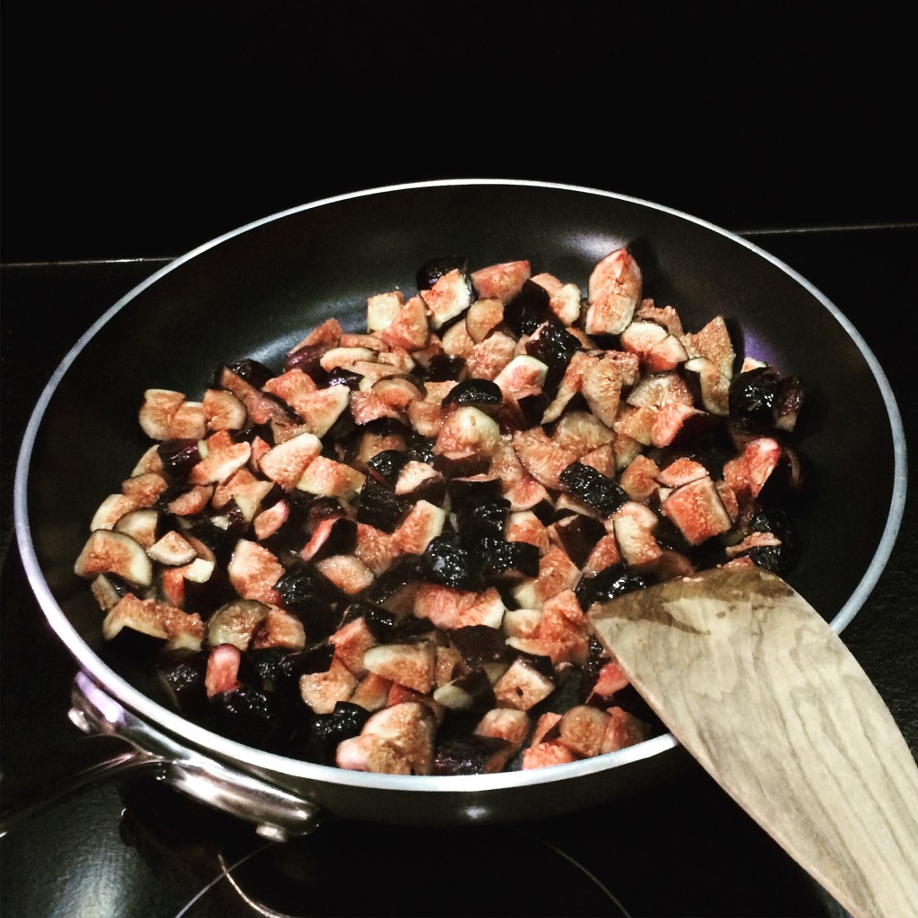 Seriously. I can't eat an entire carton of fresh figs. Compote time.