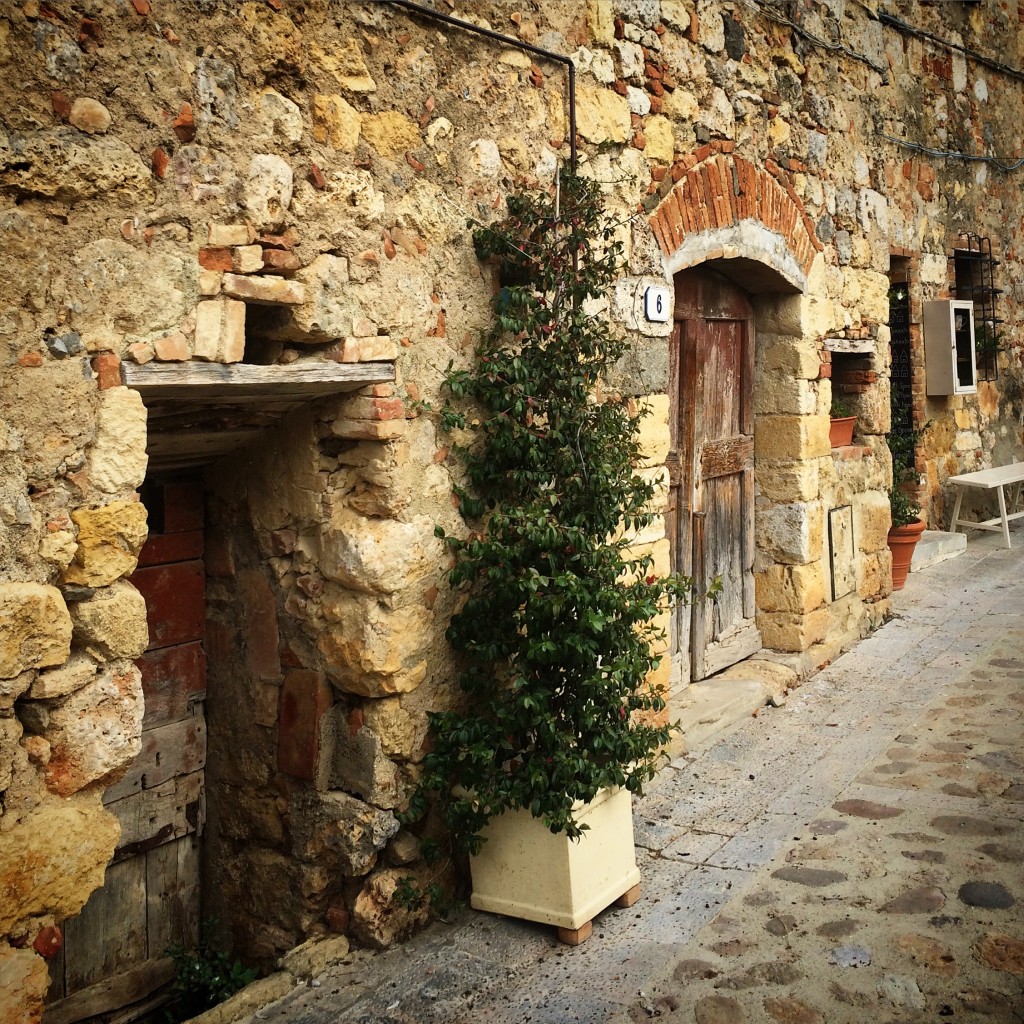 Streets of Monteriggiano. So cute and clean and tidy. Picture perfect.
